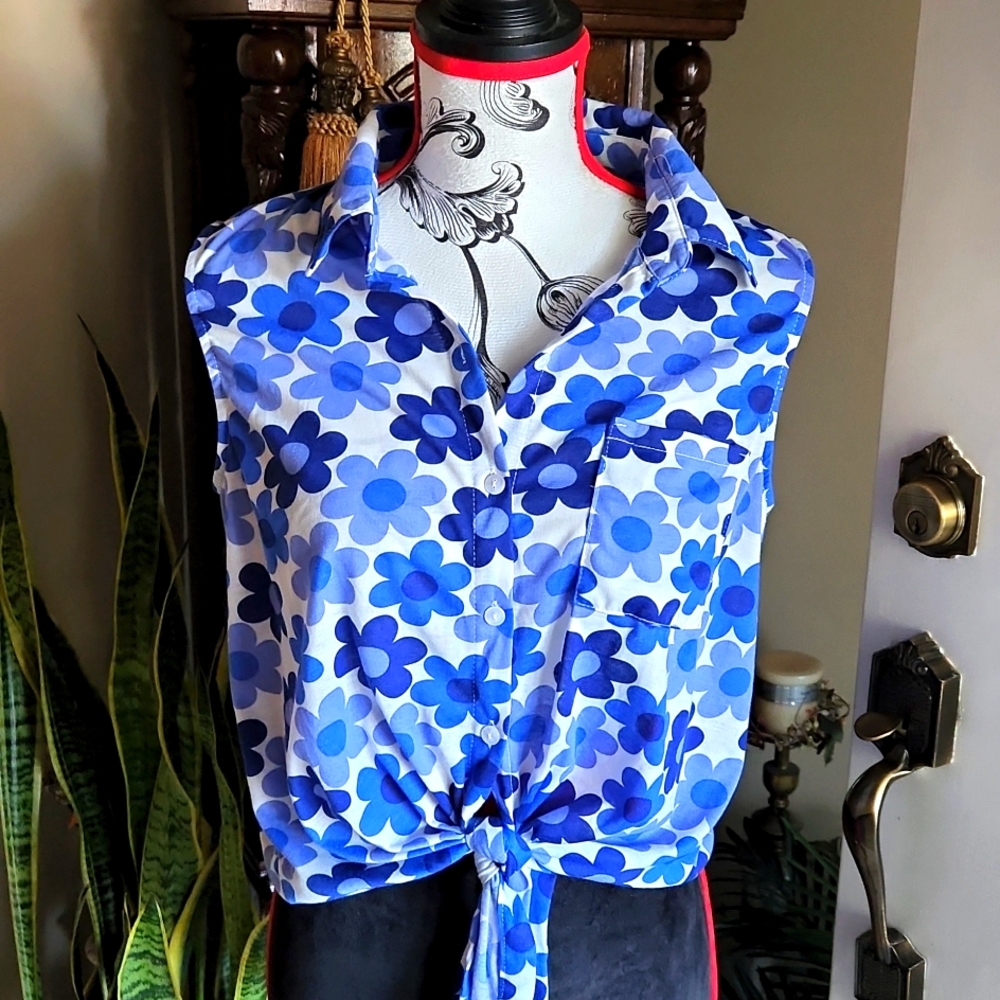 Passport, 0280, Blue and white floral top, Sz L - Picture 1 of 6